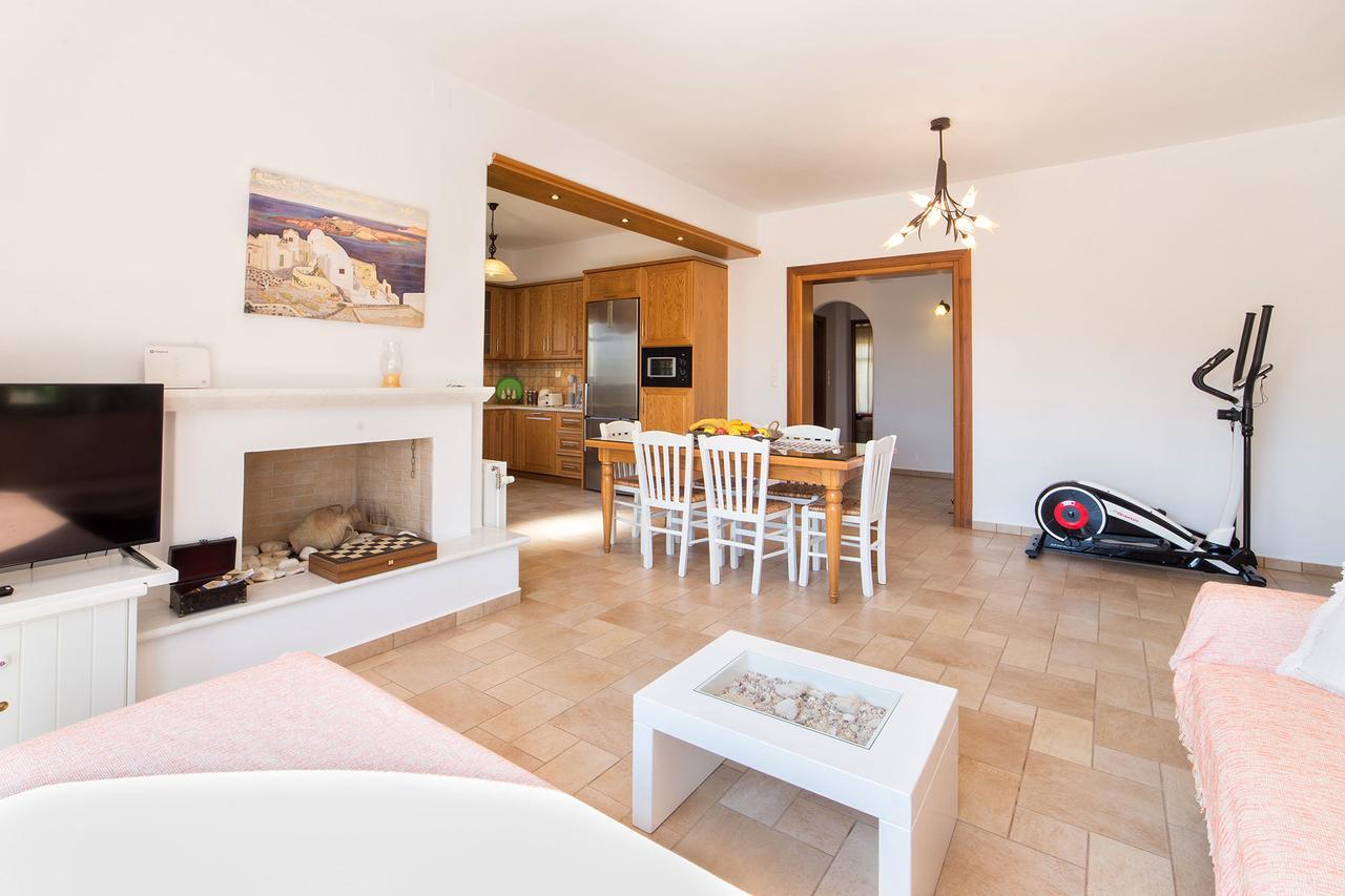 Villa San Dimitrio House On The Beach Logaras Exterior photo
